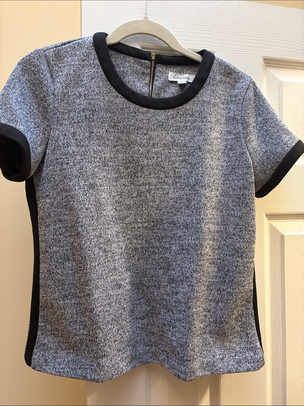 Calvin Klein sweater Gray and Black Short Sleeve Knit Top Medium